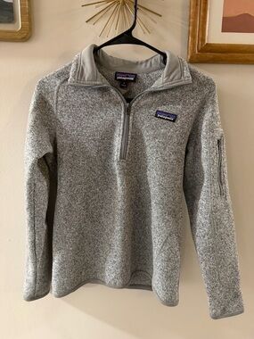 Patagonia Women's Light Gray Half-Zip Pullover Sweater